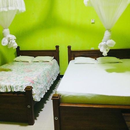 אנוראדפורה Ambel Homestay מראה חיצוני תמונה